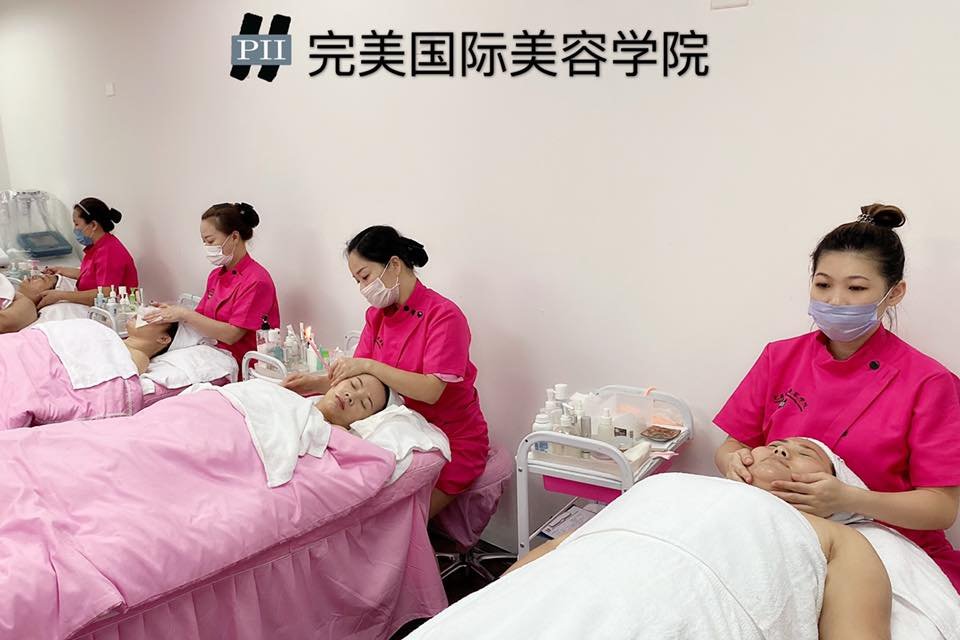 新加坡美容师培训