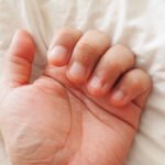 从“断裂”到“闪耀”！她们用这套方法逆转指甲命运——怎么护理指甲全攻略