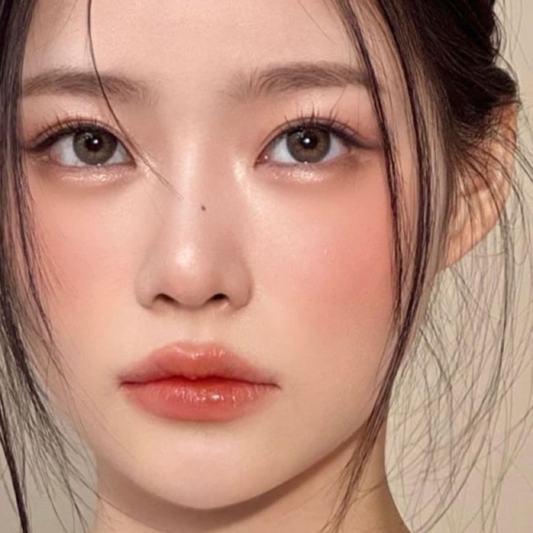 韩式妆容怎么化？一篇带你从“素人脸”进阶“韩星感”的超实用指南！